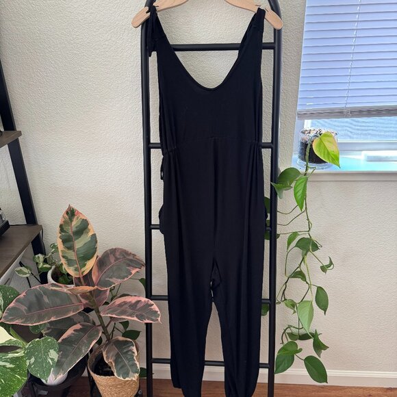 Isabel Maternity Black Jumpsuit Size Medium - Picture 1 of 5